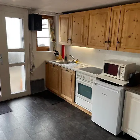 California House 克洛斯特斯