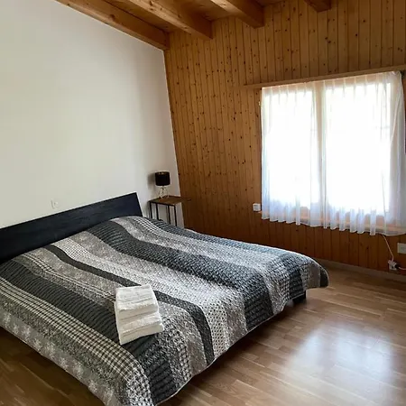 California House 公寓 *